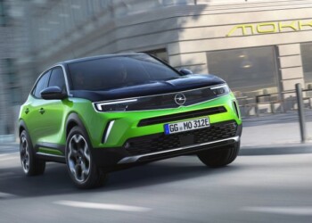Opel Mokka, il Suv che diventa più piccolo