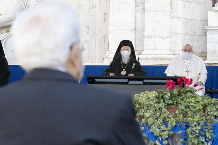 Papa: fermare le guerre, Dio ce ne chiederà conto