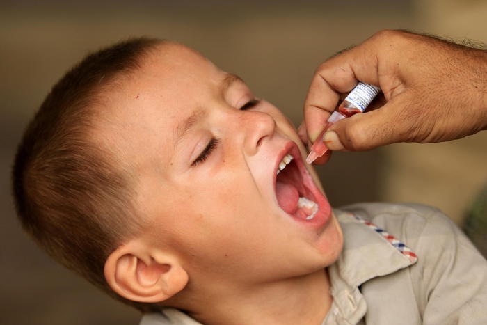 Polio, lotta rallentata in Afghanistan e Pakistan per Covid