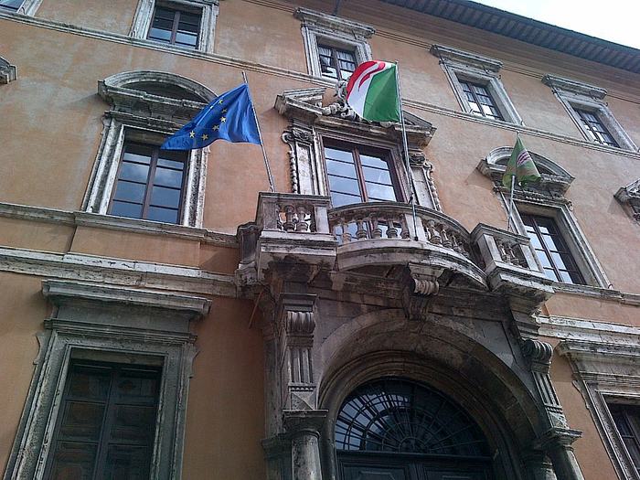 Regione Umbria valuta altre misure contro contagi Covid