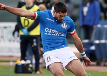 Rugby, 50 memorabilia di Ian McKinley all’asta per beneficenza