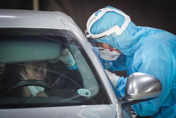 Scenario 4 epidemia, ‘misure molto aggressive’. Ecco cosa potrebbe succedere