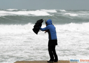 TEMPESTA di vento in arrivo e super mareggiate. Acqua alta a Venezia