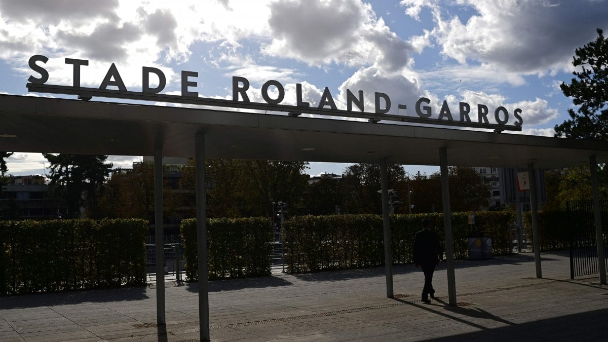 Tennis, giallo al Roland Garros: sospetta combine nel doppio femminile