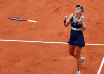 Tennis, Roland Garros: festa argentina, Podoroska e Schwartzman in semifinale