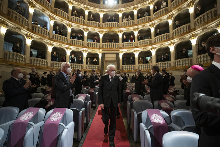 Terremoto: Mattarella, ricostruzione impegno primario