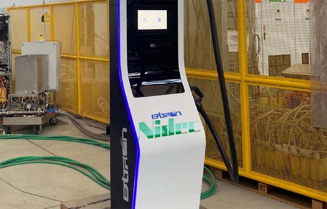 Ultra Fast Charger, come ricaricare l’auto in 15 minuti