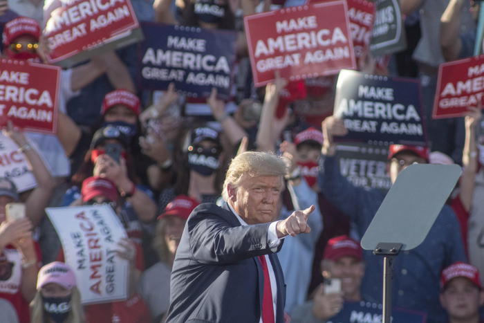 Usa, schiaffo a Trump su voto per posta