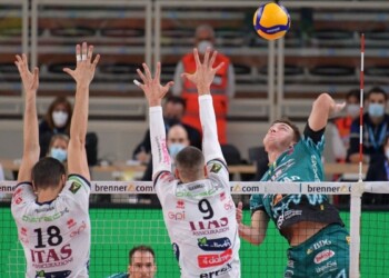 Volley, Superlega: Perugia passa anche a Trento, Civitanova non molla