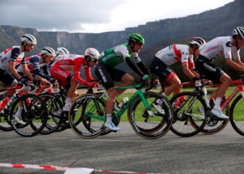 Vuelta, 7° tappa a Woods e maglia rossa a Carapaz