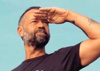 FABIO VOLO CONTATTA SADHGURU LEADER SPIRITUALE INDIANO:«QUALCUNO PUÒ RINCHIUDERCI FISICAMENTE, MA È COMUNQUE POSSIBILE ESSERE LIBERI»