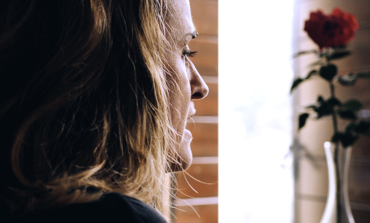 Giornata Mondiale Contro la Violenza sulle Donne: Carla Magnoni presenta un brano per le donne che non hanno voce