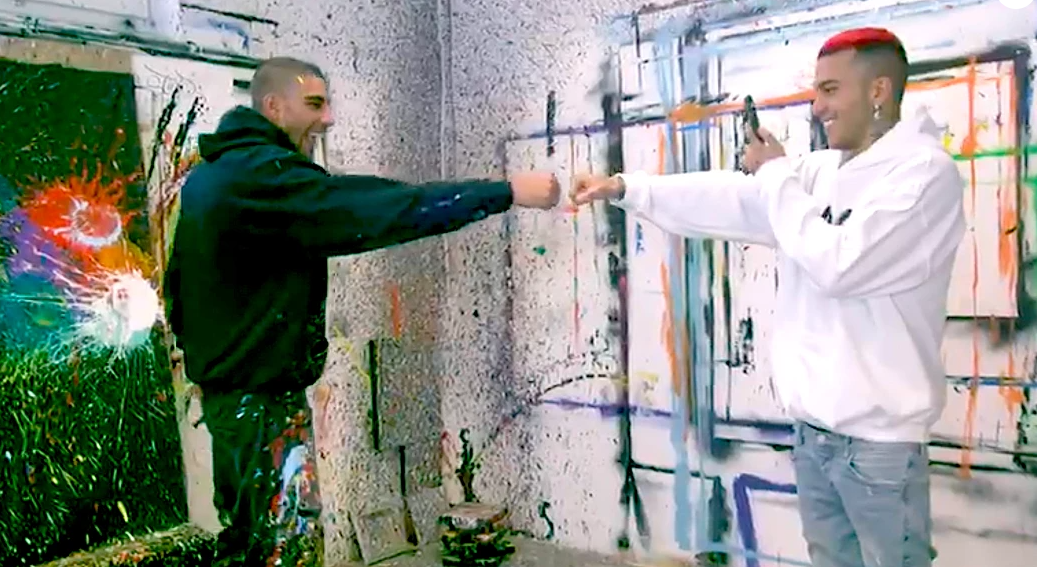 Il nuovo video di Sfera Ebbasta e Omar Hassan: “Gridiamo al mondo che senza musica, arte e bellezza non si può vivere”