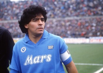 E’morto Diego Maradona. Ci lascia l’ex Pibe de Oro.