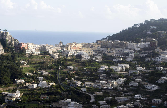 Amministratori isola, escludere Capri dalla zona rossa