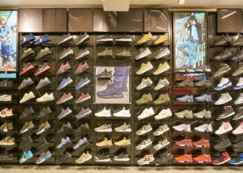 Aumento vendite al dettaglio di Foot Locker del 7,7% nel Q3 fiscale