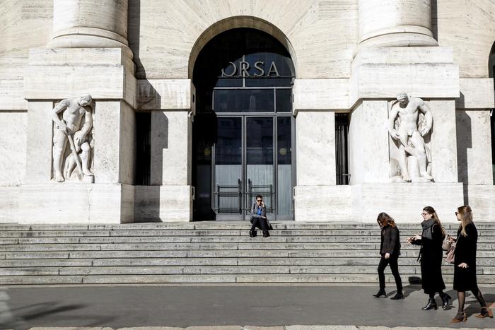 Borsa: Milano ottimista (+0,7%), sprint di Bper e Banco Bpm