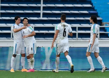 Colombia-Uruguay 0-3: Suarez e Cavani trascinano La Celeste