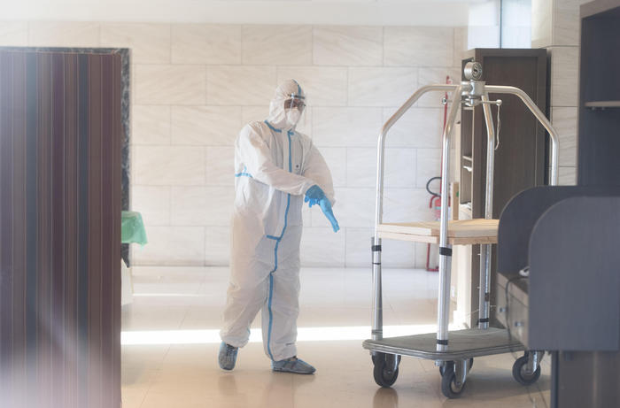 Covid: 25mila nuovi casi,ma 43mila tamponi in meno. 356 morti