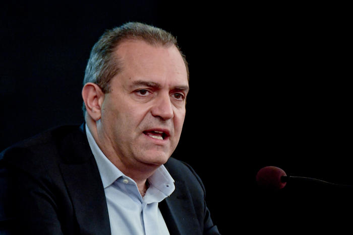 ++ Covid: de Magistris, posti letto? Dati non corrispondono ++