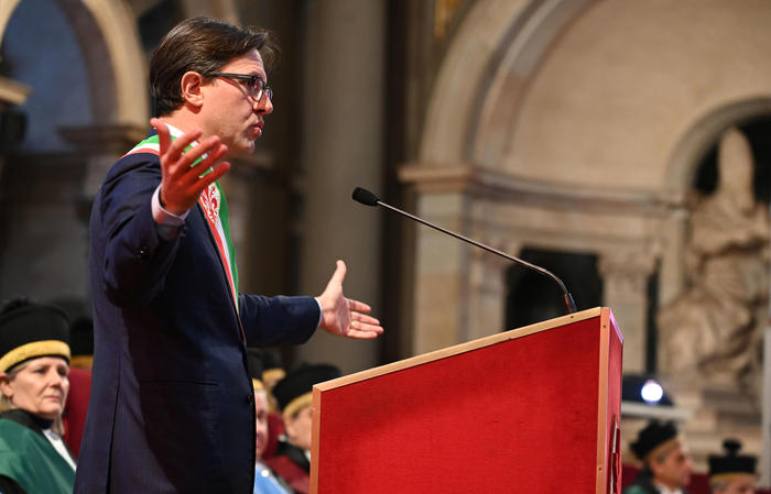 Covid: Nardella,se folla in weekend proporrò limiti a piazze