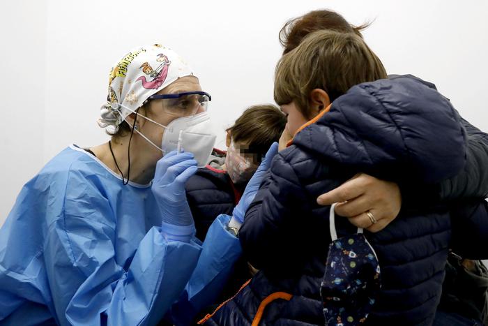 Covid: pediatri-Iss, finora 8 decessi tra bambini