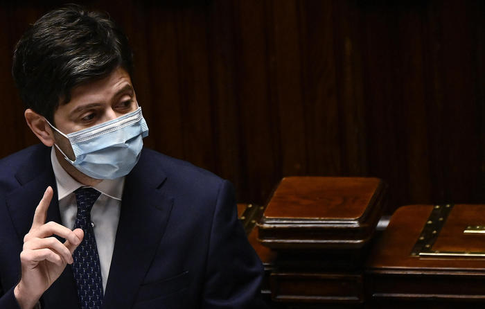 Covid: Speranza, il 2 dicembre presento il piano vaccini