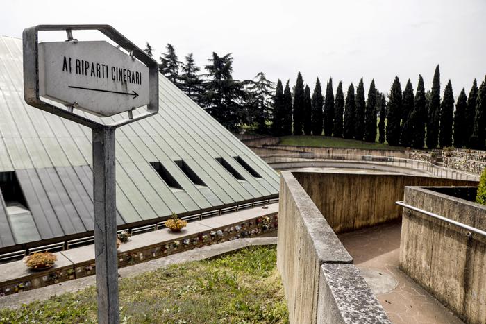 Covid:a Milano più decessi,cremazioni solo a residenti