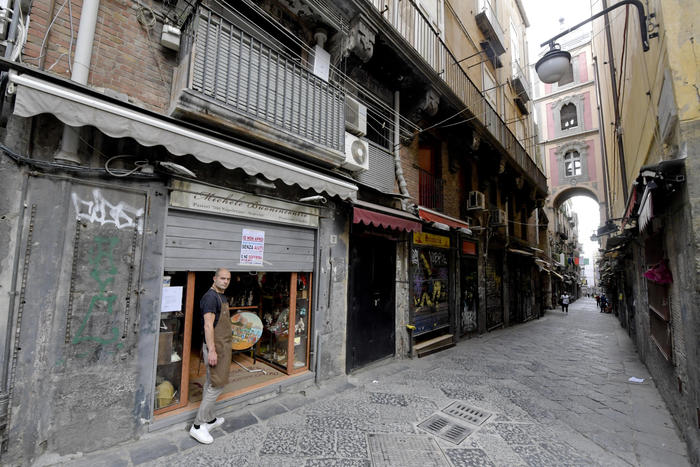 Dpcm:Napoli;deserta strada pastori,’abbiamo acqua alla gola’