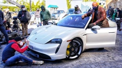 Dweyne “The Rock” Johnson, salire sulla Porsche Taycan è impossibile?