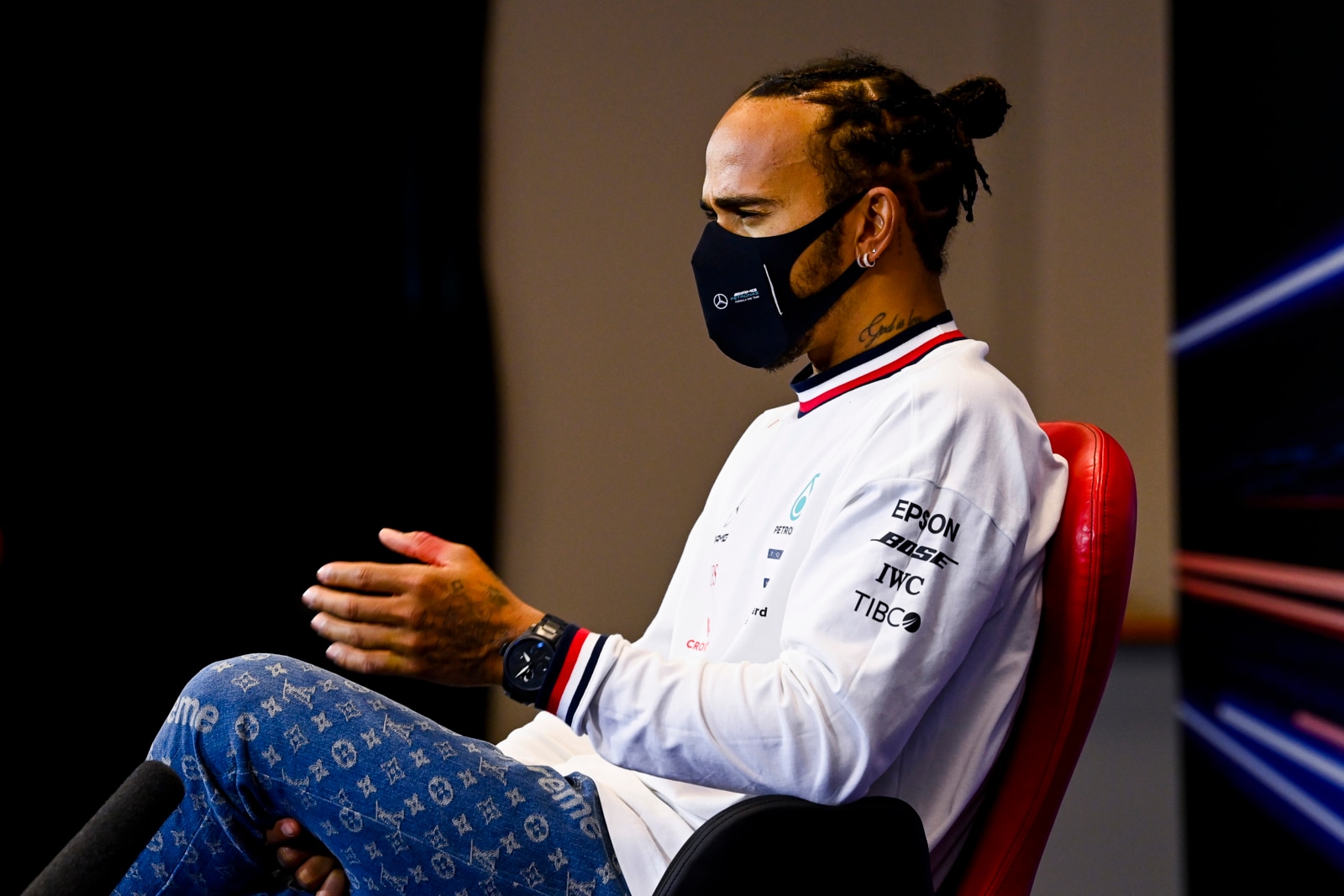 F1 Hamilton: “Servono tante componenti per vincere così tanto”