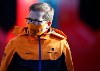 F1 McLaren, Seidl: “Ferrari ha preso Sainz per le sue qualità indiscusse”