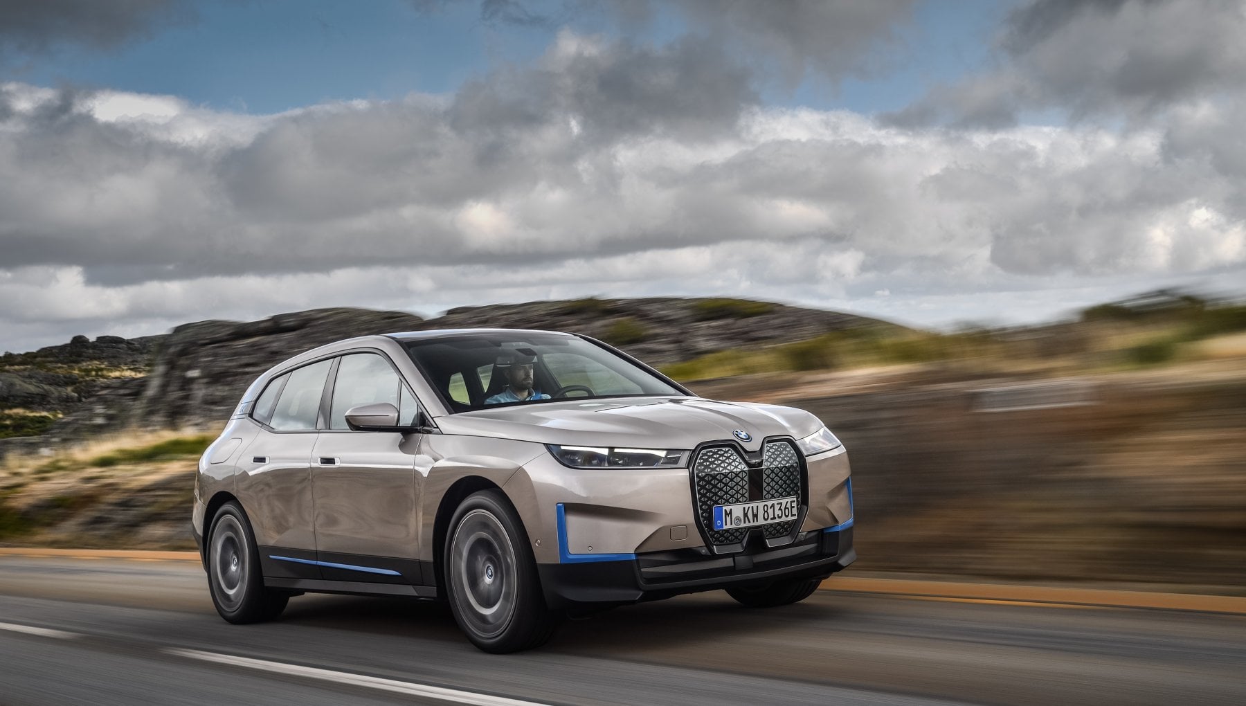 Formula iX, ecco l’auto del futuro elettrico Bmw