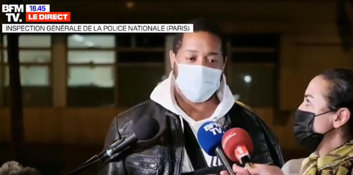 Francia, incriminati agenti pestaggio