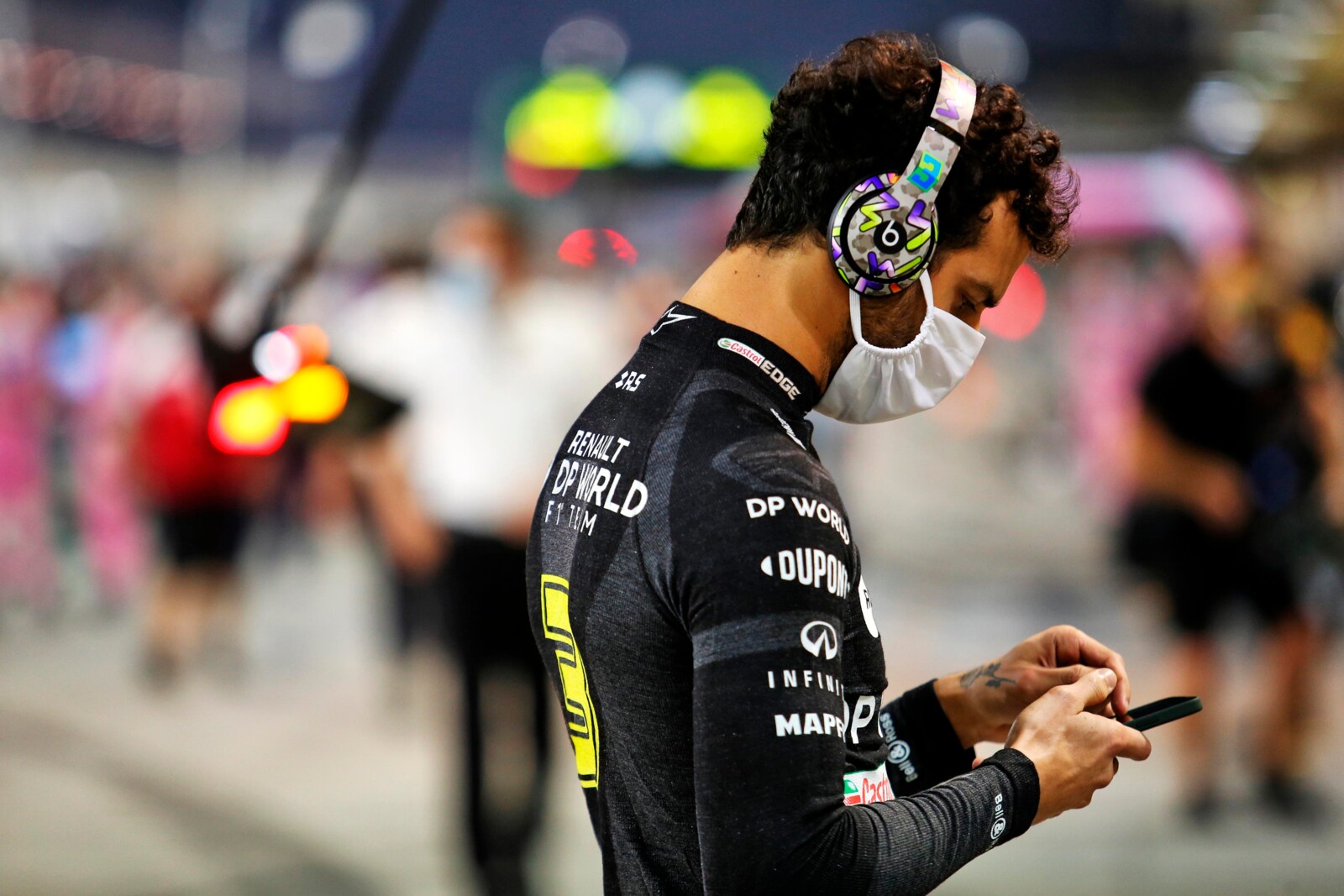 GP Bahrain, Ricciardo: “Incidente Grosjean trattato come spettacolo”
