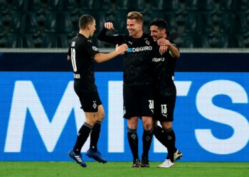 Il Borussia M. stende lo Shakhtar: 4-0. Il City vola agli ottavi