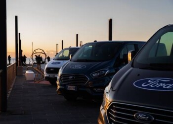 La gamma Ford Custom Plug-In Hybrid e Jazz:Re:Found insieme, per la musica, nel progetto Place to Be