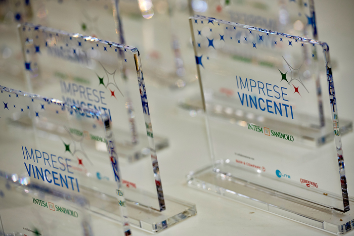Intesa: 12 pmi del Centro-Sud tra le ‘Imprese Vincenti’ 2020