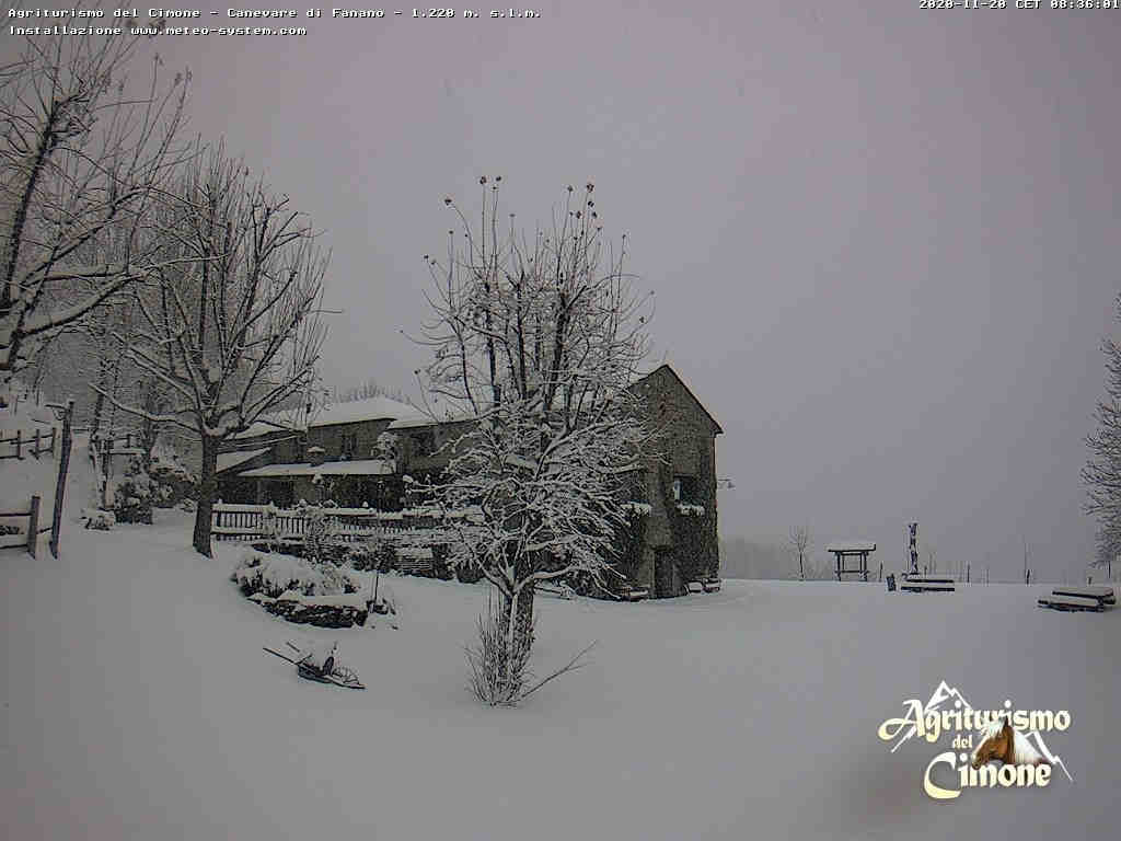 Panorama dai 1200 metri sul Monte Cimone, ma la neve è caduta molto più in basso