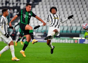 Juve, nessun italiano tra porta e difesa: è la prima volta nella storia