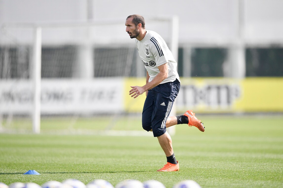 Juve, rifinitura per il Ferencvaros. Chiellini in gruppo