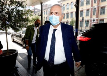 Lazio, è caos sui tamponi: la Procura indaga, ecco cosa rischia il club