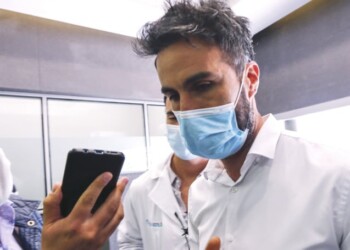 Maradona, l’audio dei soccorsi: “C’è un uomo di 60 anni che sta male”