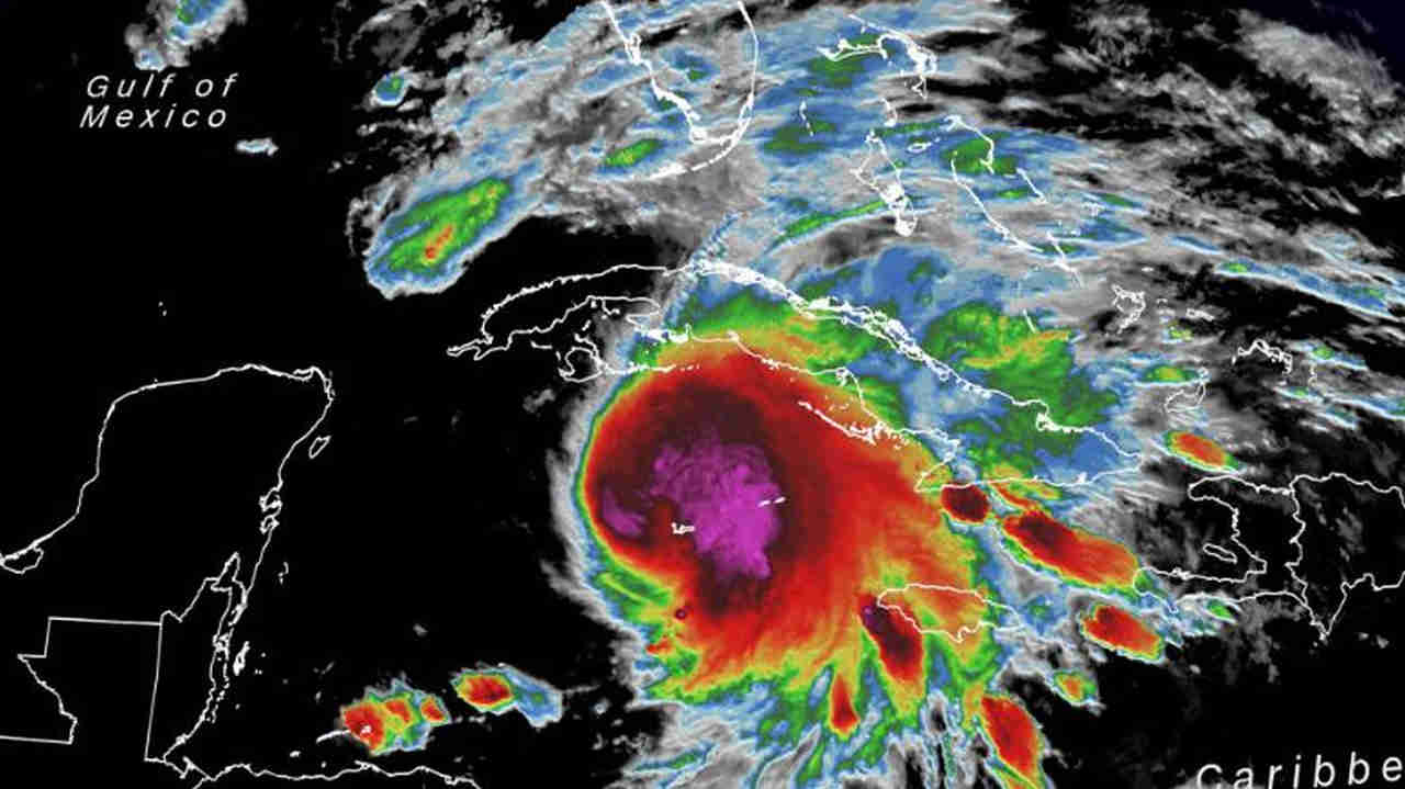Meteo. Tempesta ETA colpisce Florida, poi potrebbe persino tornare uragano