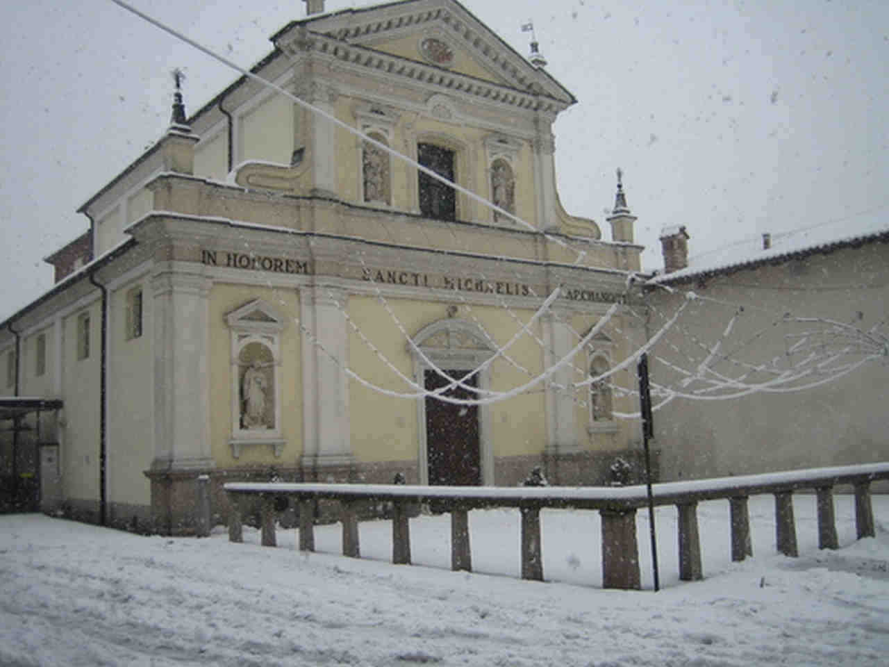 Neve a Certosa di Pavia 28 novembre 2008.