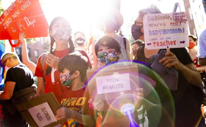 New York divisa su scuole, private per i ricchi sono aperte