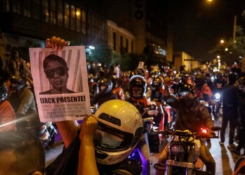 Perù, scontri e morti in piazza ma con l’Argentina si gioca