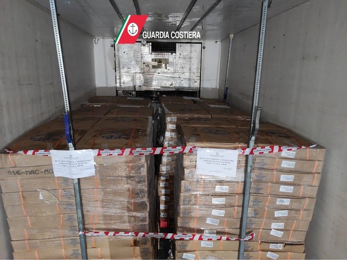 Pesce scaduto da cinque anni,sequestrate 7 tonnellate a Bari