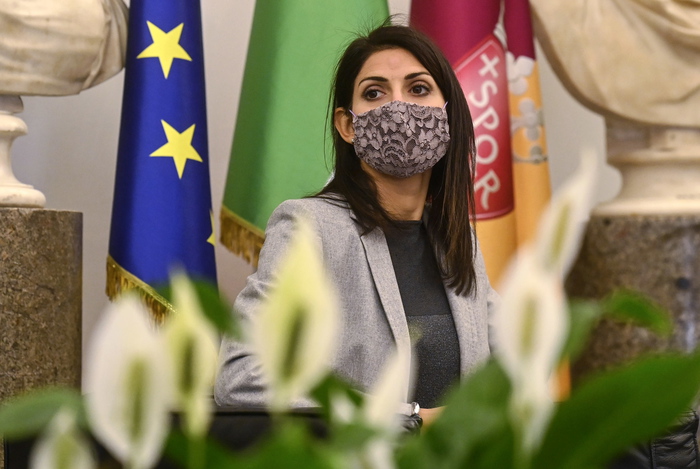 Roma: Raggi, telecamere anti-spaccio fuori da 30 scuole