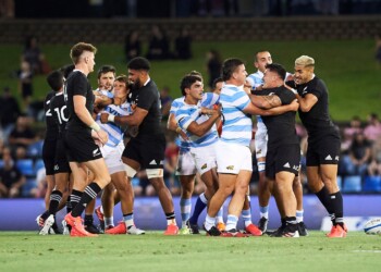Rugby, gli All Blacks superano l’Argentina per 38-0 e evitano il terzo ko di fila